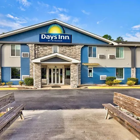 Days Inn By Wyndham Savannah Gateway I-95